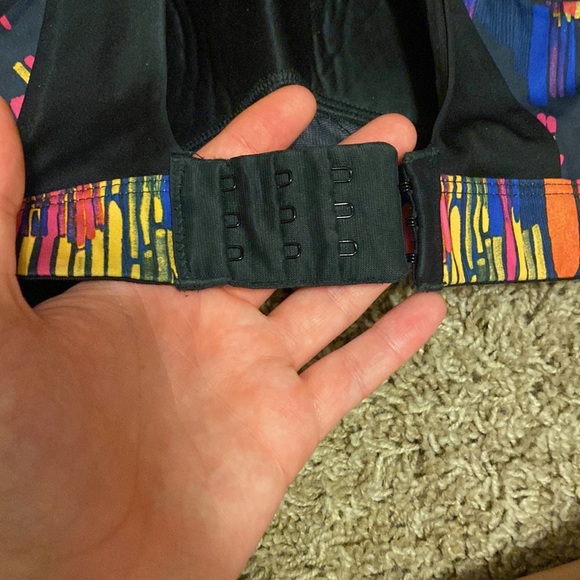 Sports bra - Picture 4 of 4